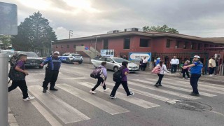 Zabıtadan okul önlerinde tedbir