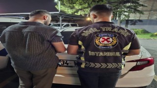 Zeytinburnunda yaya yolundan geçen adama saldıran sürücü yakalandı