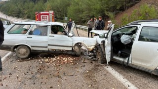 Adana’da Feci Kaza: 1 Kişi Hayatını Kaybetti, 2 Kişi Yaralandı