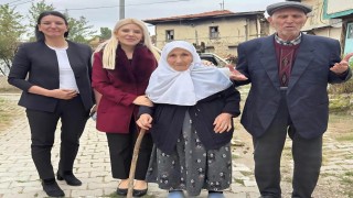 Altıntaş Kaymakamı Yıldırım'dan yaşlı çifte anlamlı ziyaret