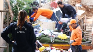 Antalya’da Zabıta Operasyonu: 15 Kamyon Atık Kaldırıldı