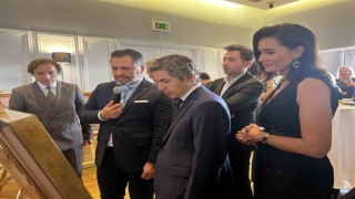 Arşivlerdeki dostluk Londra'da gün yüzüne çıktı