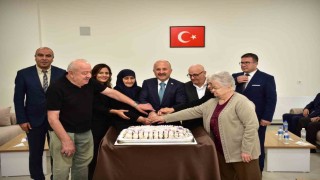 Aydın Valisi Varol, yaşlı çınarları unutmadı