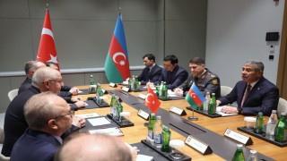 Bakan Güler mevkidaşı Hasanov ile görüştü