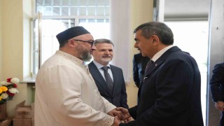 Bakan Tekin, Tiflis'te Gürcistan Müslümanları İdaresi'ni ziyaret etti