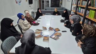 Bayburt'ta kadınların katılımıyla kitap tahlili yapıldı