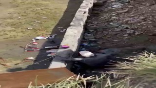 Belediyenin 2 gün önce çevre güvenliği alınmadığı için ceza yazdığı inşaatın temeline düşen yaşlı adam yaralandı