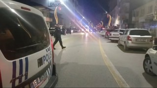 Burdur'da çatı alevlere teslim oldu: Yangın güçlükle söndürüldü