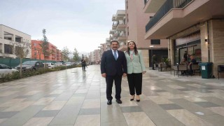 Depremde yerle bir olan Antakya'nın kalbi Atatürk Caddesi'nde hayat yeniden başladı