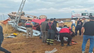 Diyarbakır'da kamyonet devrildi: 5 yaralı