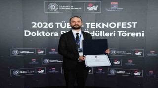 Düzce Üniversitesi öğretim üyesi üçüncü oldu