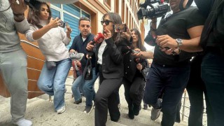 Güllü davasının ilk duruşması için tanık Nur Sultan Ulu Yalova Adliyesi'nde