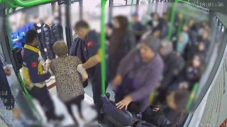 Kadın otobüs şoföründen hayat kurtaran hareket...O anlar kamerada