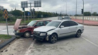 Karaman'da otomobiller çarpıştı: 1 yaralı