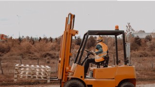Kiralık Forklift Çözümleriyle Depo Operasyonlarını Kolaylaştırın
