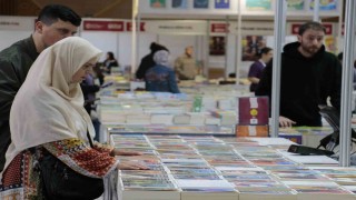 Kocaeli Kitap Fuarı kapılarını açtı: Her yaştan okur fuarda