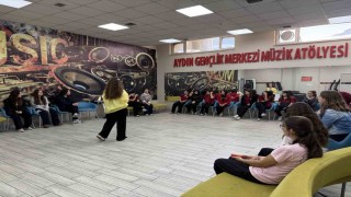 Liseli gençler, Aydın Gençlik Merkezi'ni keşfetti