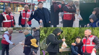 MHP Talas’tan Sabah Saatlerinde Simit ve Meyve Suyu İkramı