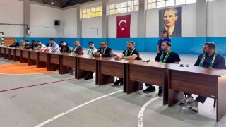 Muğlasporlu futbolcular öğrencilerle buluştu