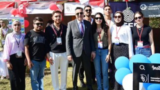 OKÜ Rektörü Uzun, Kulüp Tanıtım Günleri’nde Öğrencilerle Buluştu