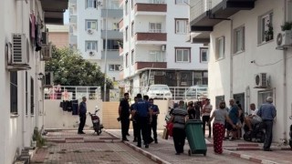 Osmaniye’de Apartmanın En Üst Katından Düşen Genç Yaralandı