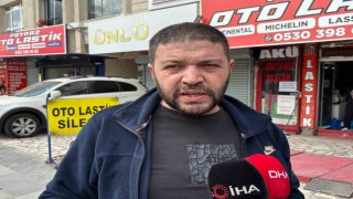 Otomobil çarpan bisiklet sürücüsünün ağır yaralandığı kaza kameraya yansıdı