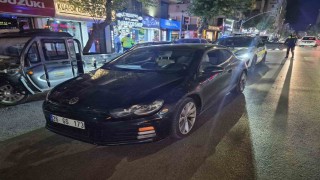 Polise mukavemet gösteren araç sürücüsü gözaltına alındı