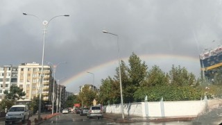 Siirt'te yağmur sonrası oluşan gökkuşağı görenleri hayran bıraktı