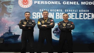 SOLOTÜRK'ten çocuklara mesaj: "Hedeflerini gökyüzüne, yukarılara hedeflesinler, olmak istedikleri yere gelmek için de bütün benlikleriyle mücadele etsinler"
