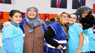 Ümraniye'de Dünya Yaşlılar Günü'nde kuşaklar arası buluşma