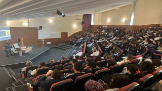 Üniversite öğrencilerine uyuşturucuyla mücadele eğitimi verildi