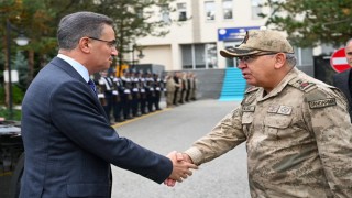 Vali Baruş'tan Tümgeneral Cengiz Yıldız'a ziyaret