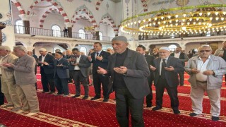 Van'da 15 Temmuz şehitleri dualarla anıldı