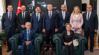 Yeni Partili Kaya ve Osmaniye Teşkilatı Özgür Özel’i Ziyaret Etti