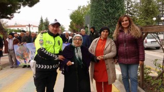 Yozgat'ta 1 Ekim Dünya Yaşlılar Günü'nde farkındalık yürüyüşü düzenlendi