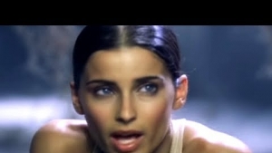 Nelly Furtado - Turn Off The Light (Official Music Video)